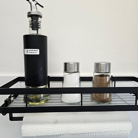 Modern Homes - Voll Ausgestatte Wohnung - Balkon - Hotelbetten - 4K Tv - Wlan Moers Luaran gambar