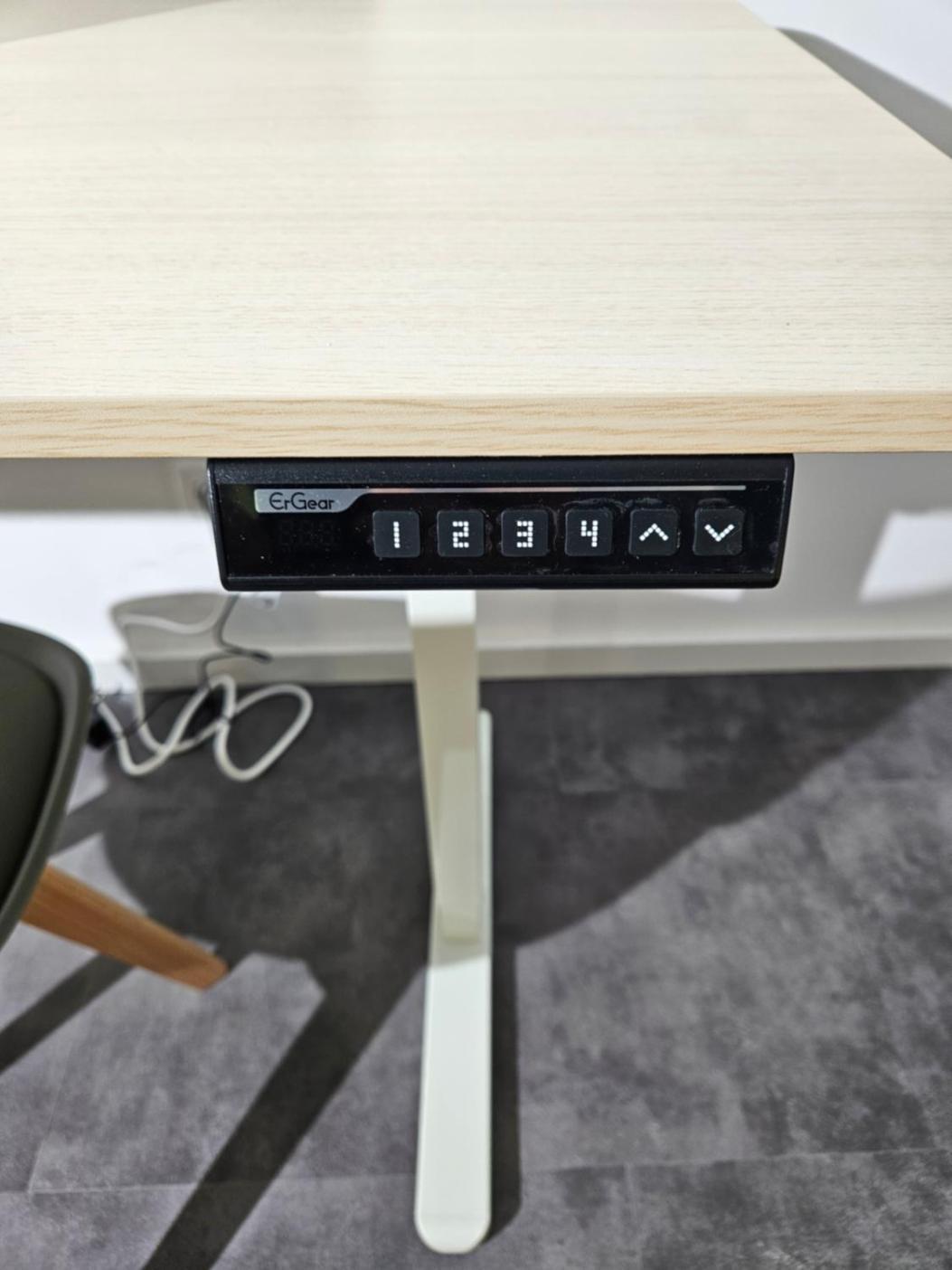 Modern Homes - Voll Ausgestatte Wohnung - Balkon - Hotelbetten - 4K Tv - Wlan Moers Luaran gambar