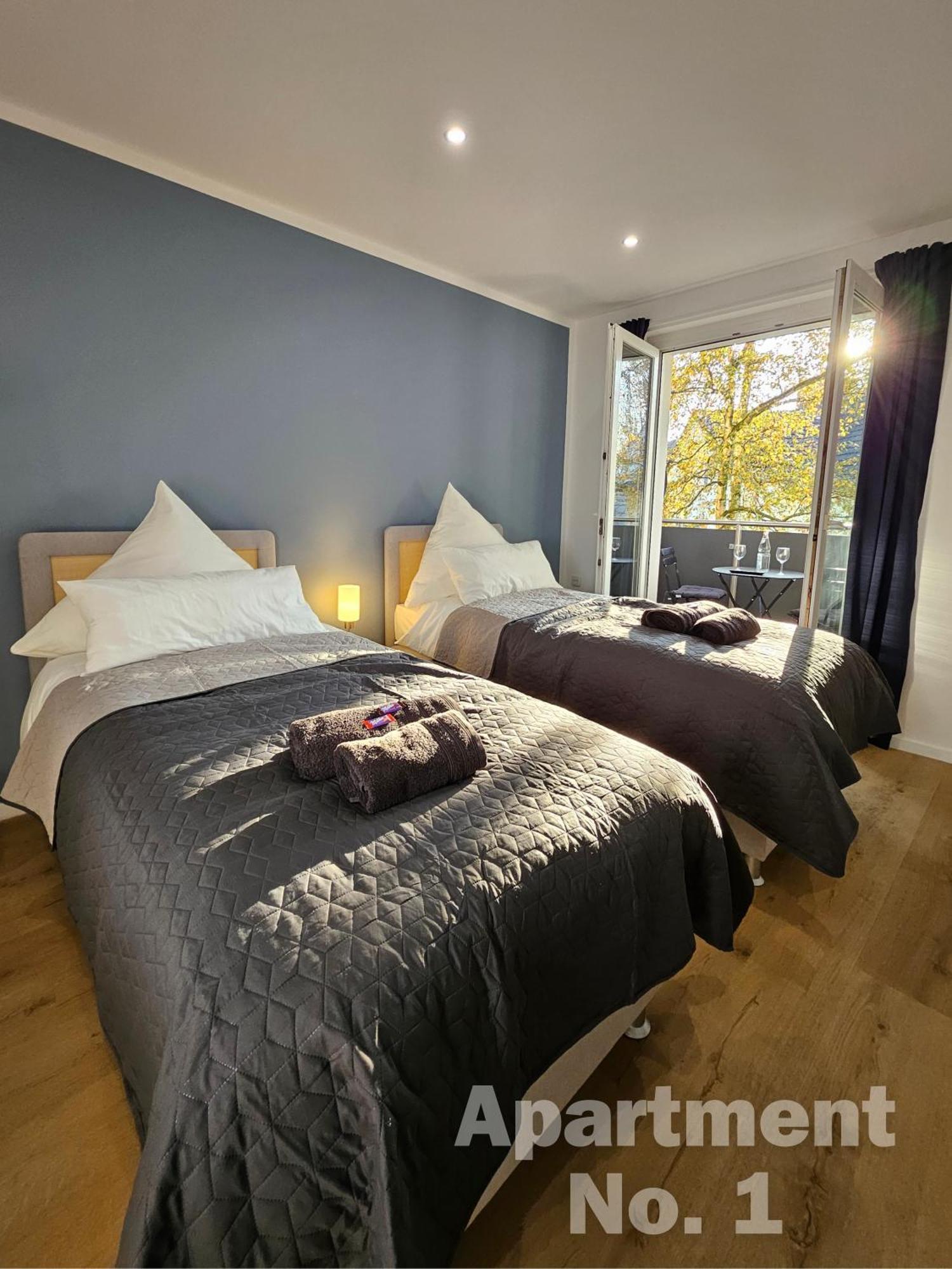 Modern Homes - Voll Ausgestatte Wohnung - Balkon - Hotelbetten - 4K Tv - Wlan Moers Luaran gambar
